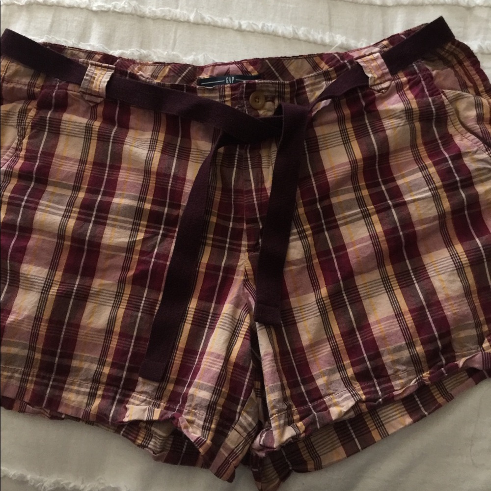Shorts - Picture 3 of 4